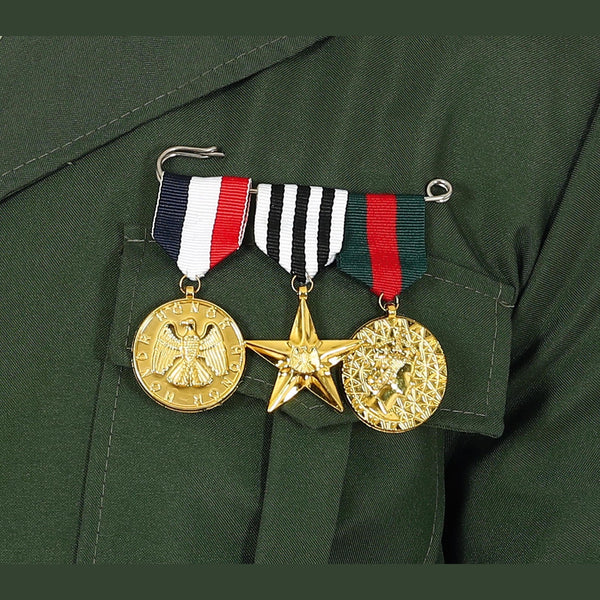3 médailles militaires