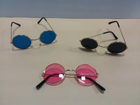 Lunettes hippie rondes à branches dorées, verres colorés — visuel 2