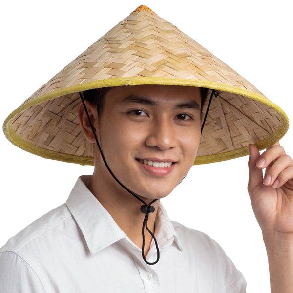 Chapeau vietnamien en paille