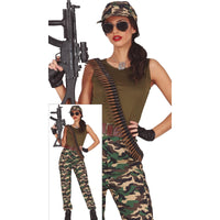 Costume de militaire camouflage, femme